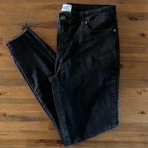 Paige Denim Verdugo Ankle Skinny in washed black